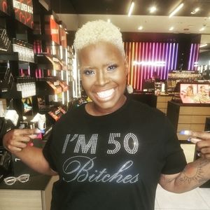 Meet your Posher, Danielle